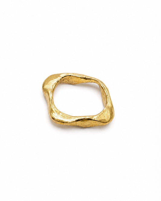 Anillo Cumbre Dorado